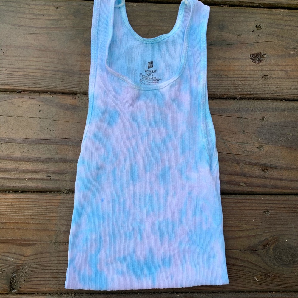 Women’s tie dye tank
